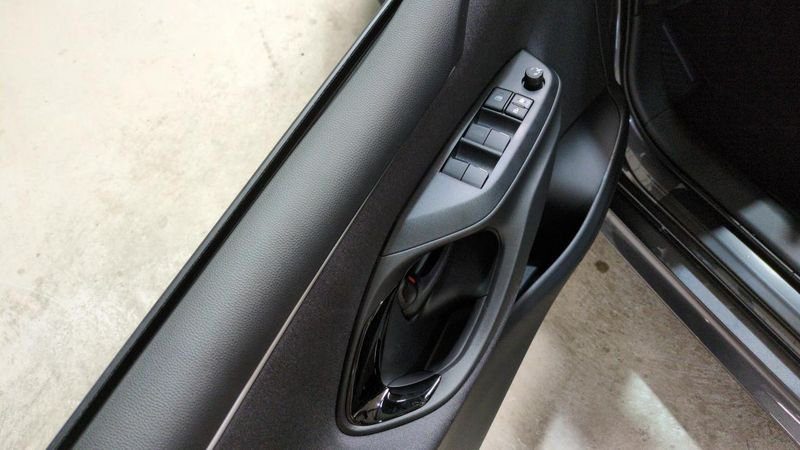 Toyota Yaris Hybride 116h design + sieges chauffants + volant chauffant