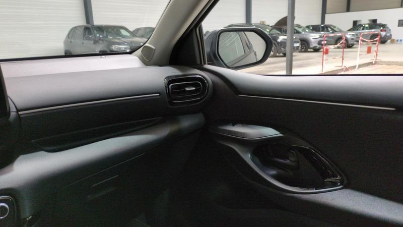 Toyota Yaris Hybride 116h design + sieges chauffants + volant chauffant