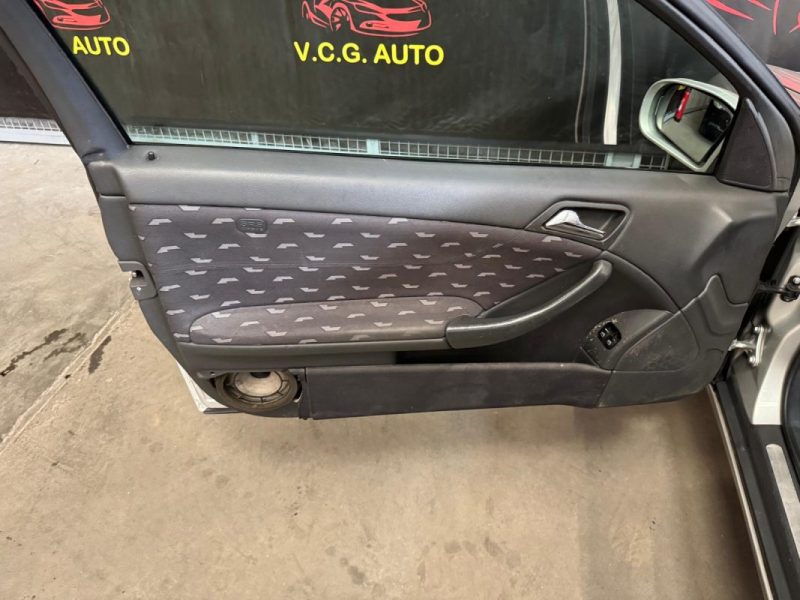 MERCEDES CLASSE C 220 CDI 143