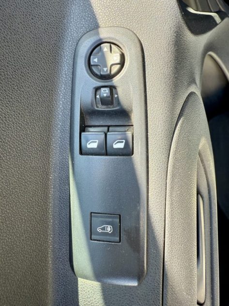 PEUGEOT PARTNER 2020