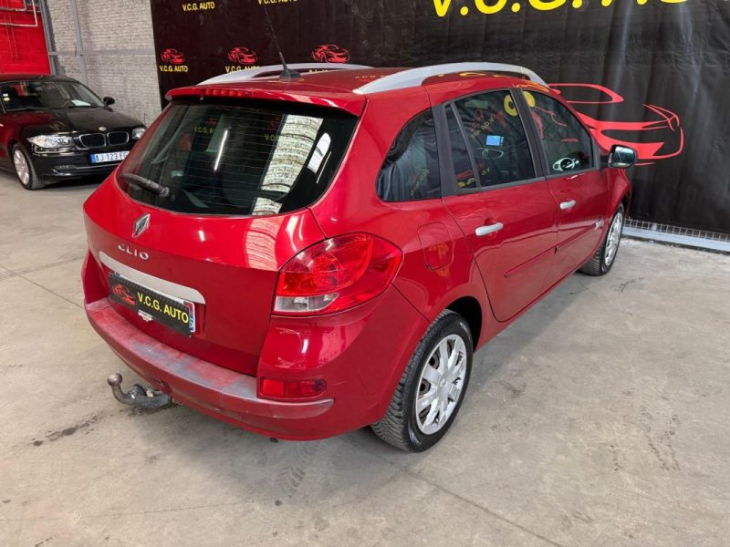 RENAULT CLIO ESTATE 1.5 dCi 90 Dynamique TomTom