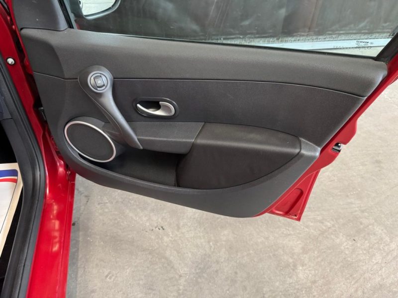 RENAULT CLIO ESTATE 1.5 dCi 90 Dynamique TomTom