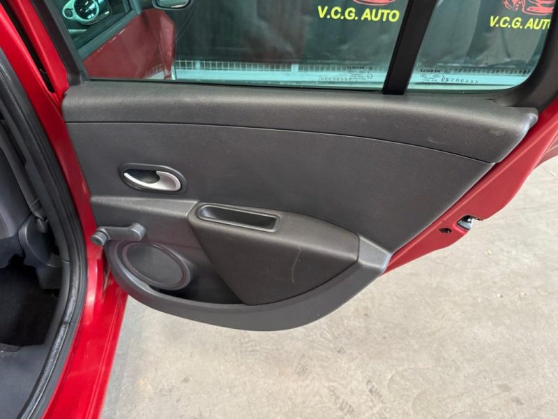 RENAULT CLIO ESTATE 1.5 dCi 90 Dynamique TomTom