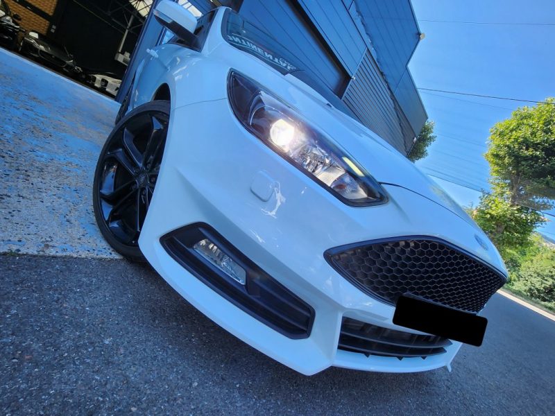 Ford Focus ST 2.0 250*1Main*T.OUVRANT*CAMERA*GPS*XENON*