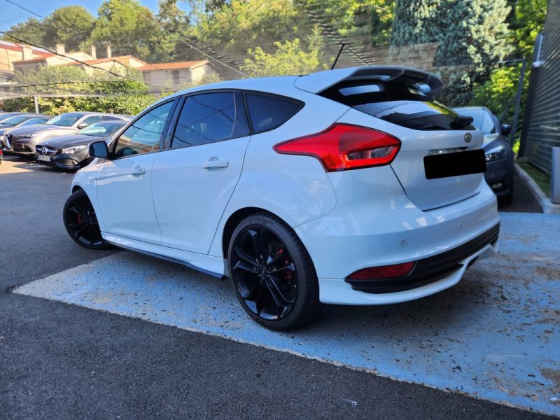 Ford Focus ST 2.0 250*1Main*T.OUVRANT*CAMERA*GPS*XENON*