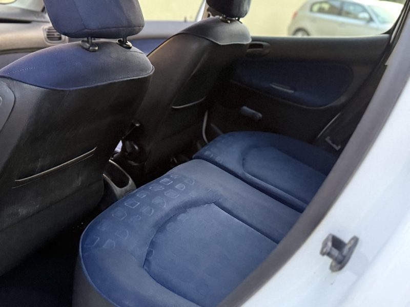 PEUGEOT 206 2002