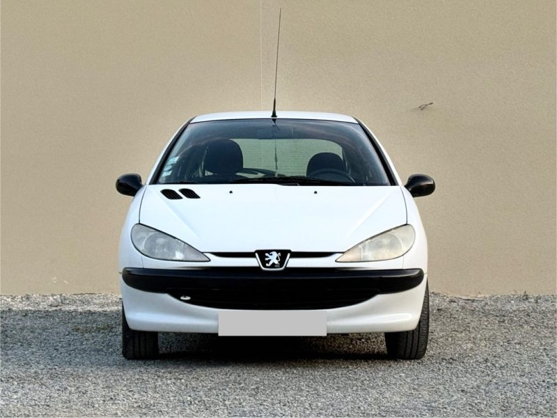 PEUGEOT 206 2002