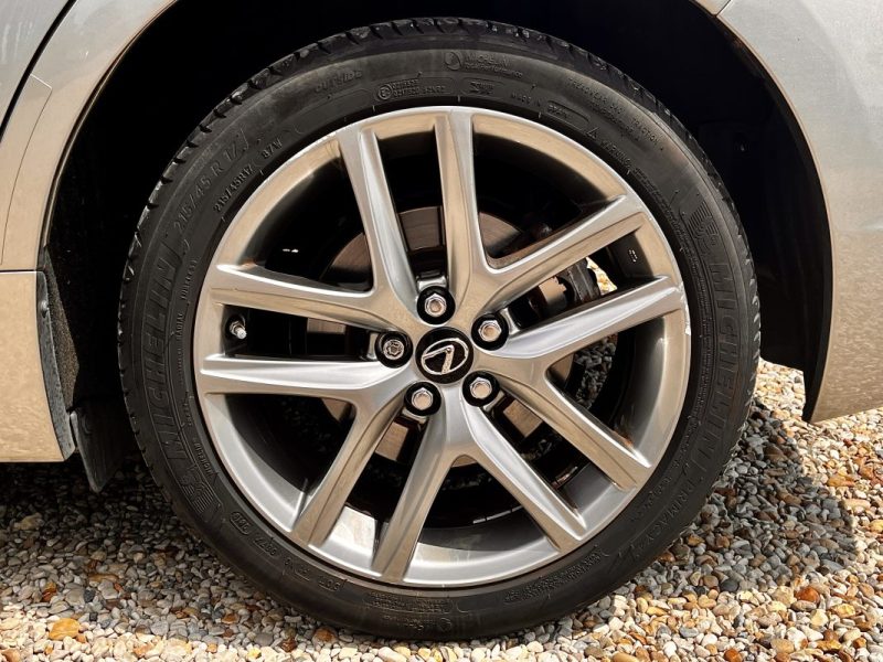 LEXUS CT200H 136ch Design pack Confort 07/2015