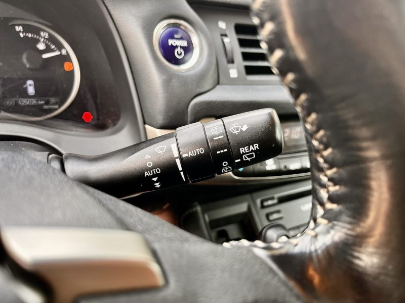 LEXUS CT200H 136ch Design pack Confort 07/2015