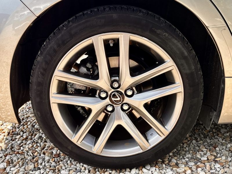 LEXUS CT200H 136ch Design pack Confort 07/2015