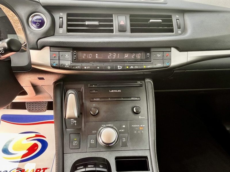 LEXUS CT200H 136ch Design pack Confort 07/2015