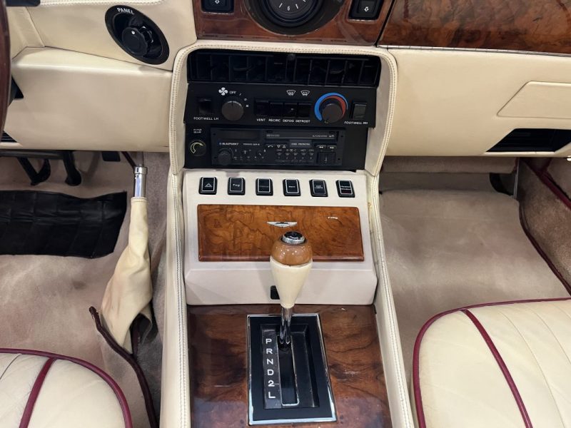 ASTON Martin V8 Volante Série 2 MK2