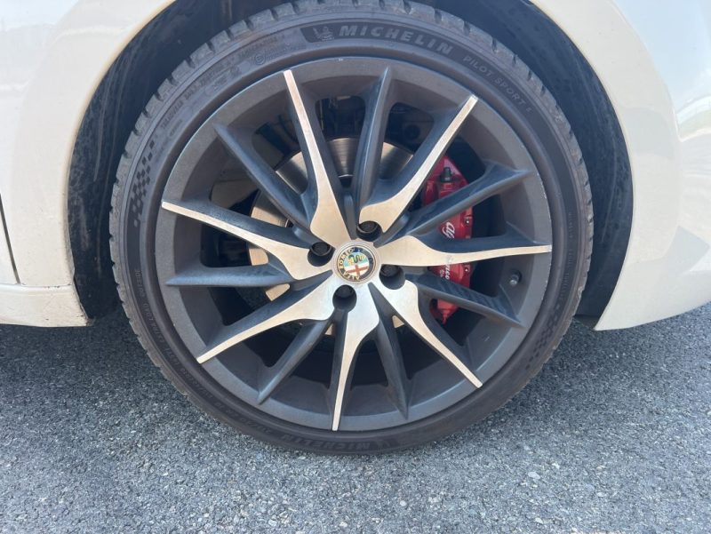 ALFA ROMEO  MITO 1.4 TB MultiAir 170ch Quadrifoglio Verde 2014