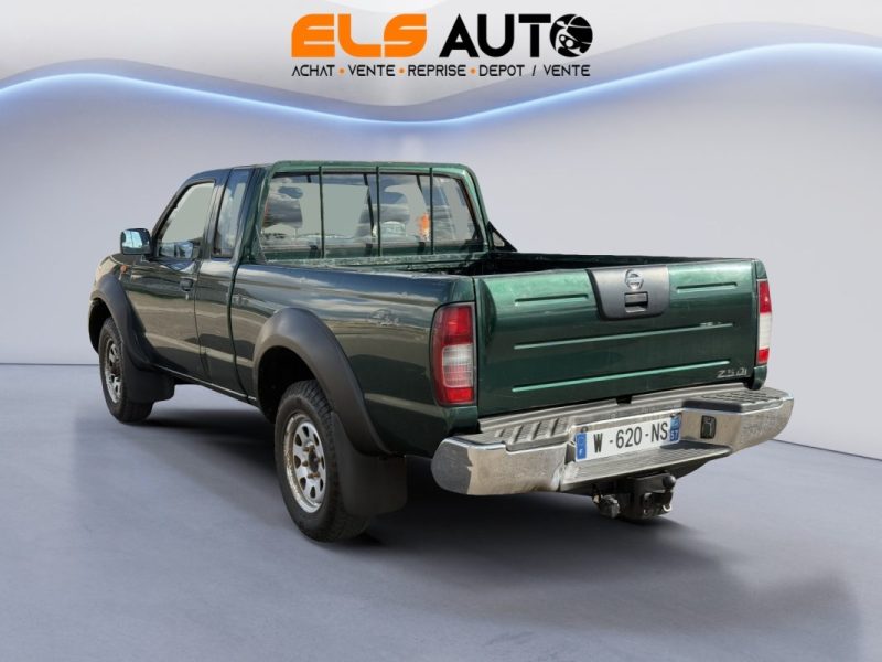 NISSAN  NAVARA 2005
