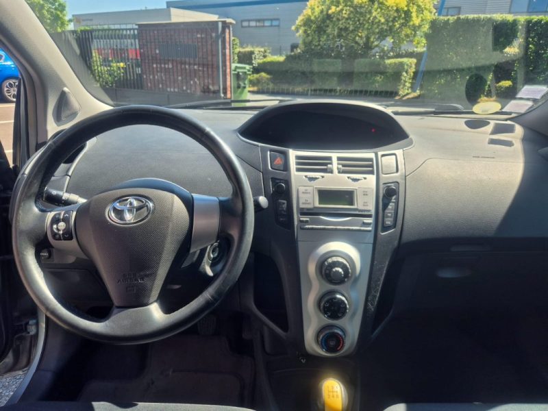 TOYOTA YARIS 2006