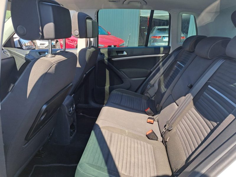 VOLKSWAGEN TIGUAN 2.0 TDI 140ch Sportline 4Motion DSG7 Toit Ouvrant Panoramique SUIVIE VW DISPONIBLE