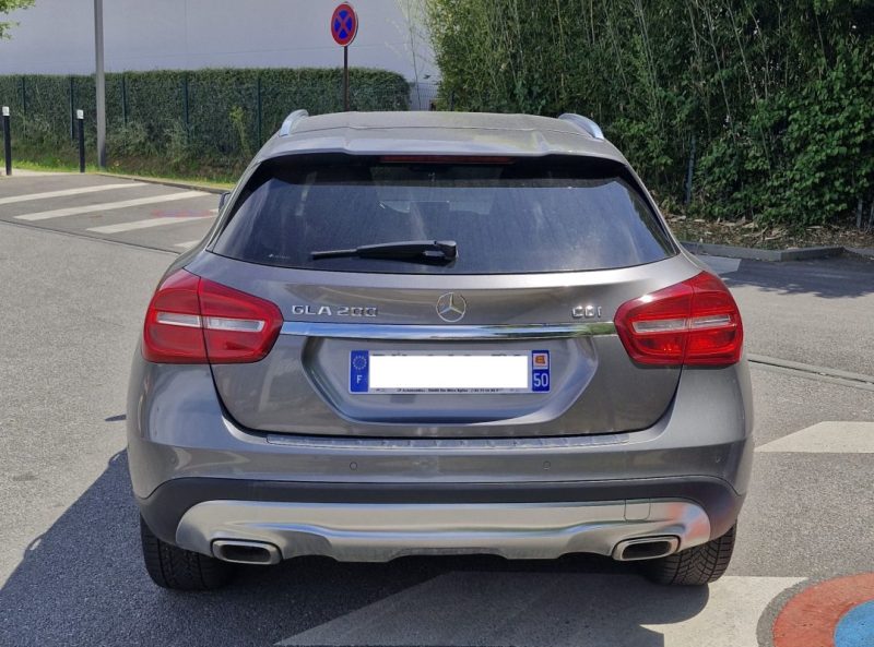 MERCEDES CLASSE GLA 200 CDI 136 CH BV6 2015