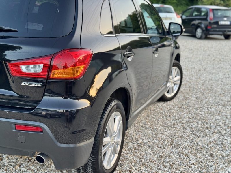 MITSUBISHI ASX 2011