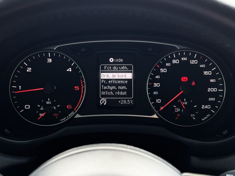 AUDI A1 1.6 TDI 105 Cv PREMIERE MAIN / 57 600 Kms GPS 5 PORTES - GARANTIE 1 AN