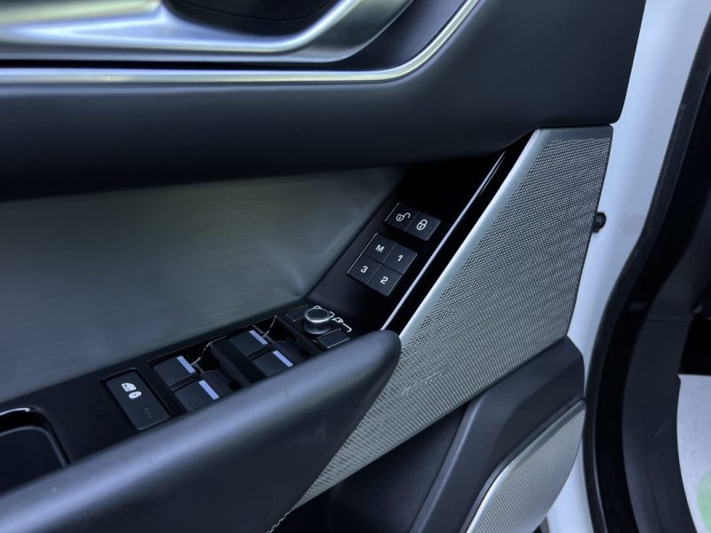 LAND ROVER RANGE ROVER VELAR - VENTE EN ETAT MOTEUR HS - D300 HSE R-DYNAMIC 3.0 SDV6 300 Cv 4WD FULL