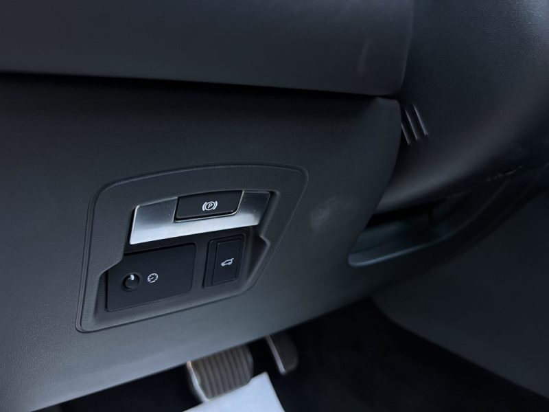 LAND ROVER RANGE ROVER VELAR - VENTE EN ETAT MOTEUR HS - D300 HSE R-DYNAMIC 3.0 SDV6 300 Cv 4WD FULL