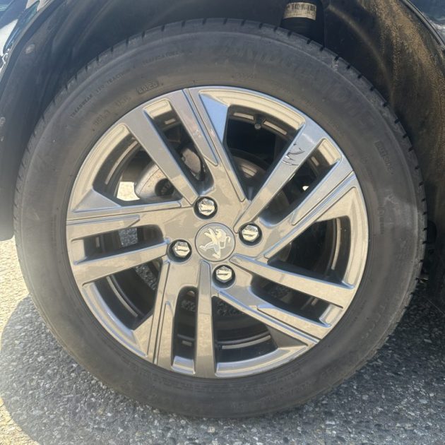 PEUGEOT 208 1.5 BlueHDi 100 cv Active Business Garantie 12 Mois