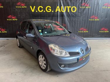 RENAULT CLIO 1.4i 100 Dynamique 
