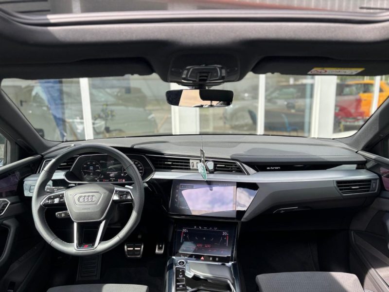 AUDI Q8 E-TRON  2023