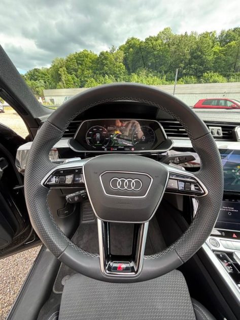 AUDI Q8 E-TRON  2023