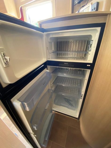 CAMPING-CAR PROFILÉ Burgmeister 55 Fifty Five IXEO TIME IT 734 Burstner 