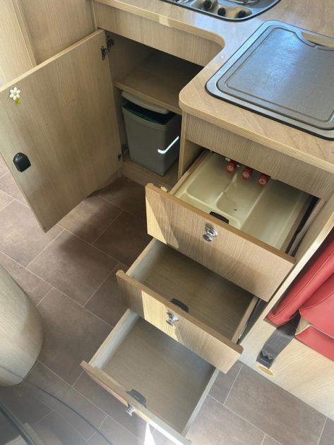 CAMPING-CAR PROFILÉ Burgmeister 55 Fifty Five IXEO TIME IT 734 Burstner 