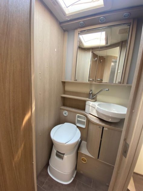 CAMPING-CAR PROFILÉ Burgmeister 55 Fifty Five IXEO TIME IT 734 Burstner 