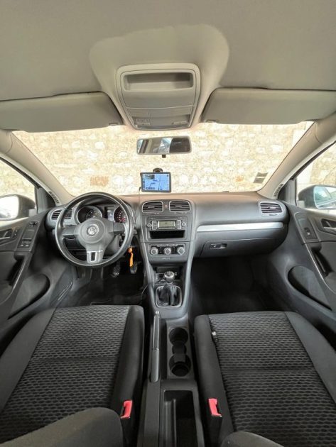 VOLKSWAGEN GOLF 2010