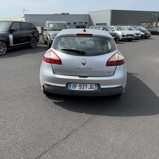 RENAULT MEGANE 1.5 dCi 110ch FAP Expression eco² Euro5 2010