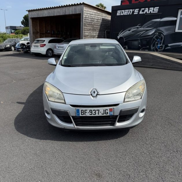 RENAULT MEGANE 1.5 dCi 110ch FAP Expression eco² Euro5 2010