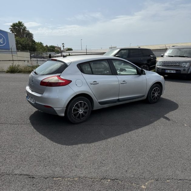 RENAULT MEGANE 1.5 dCi 110ch FAP Expression eco² Euro5 2010