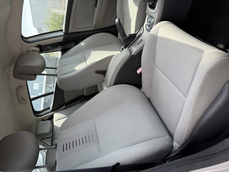 RENAULT MEGANE 1.5 dCi 110ch FAP Expression eco² Euro5 2010