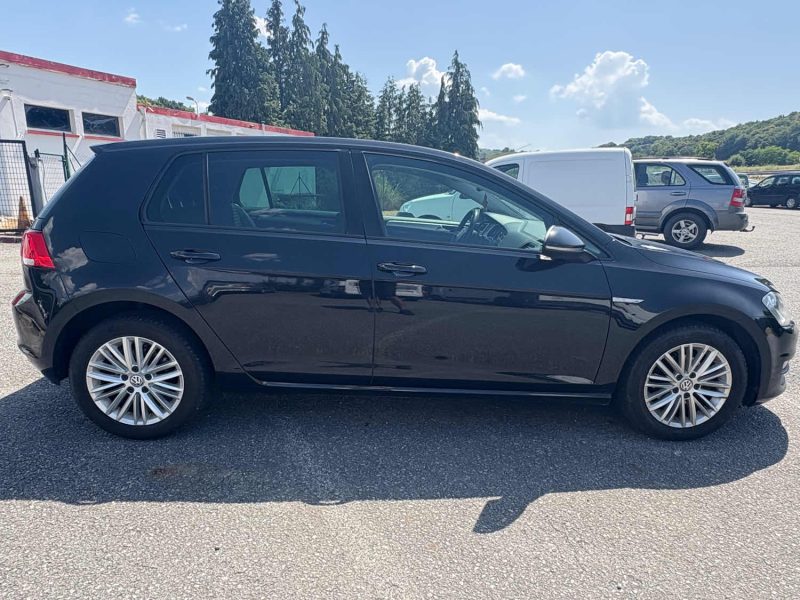 VOLKSWAGEN GOLF 2014