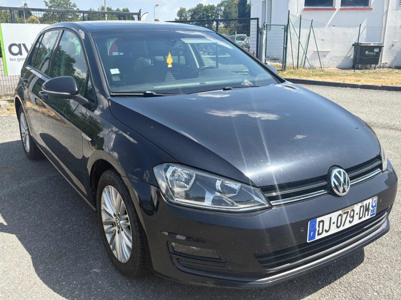 VOLKSWAGEN GOLF 2014