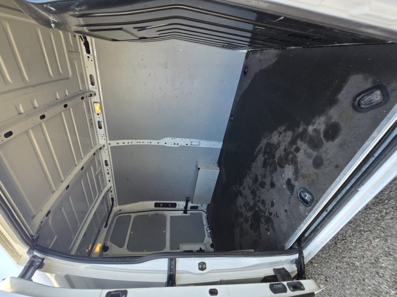 MERCEDES BENZ  213 2008