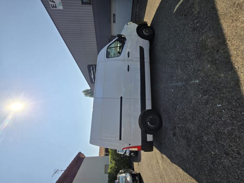 MERCEDES BENZ  213 2008