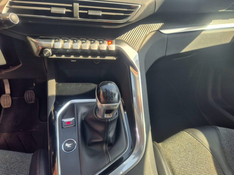 PEUGEOT 5008 II 2018