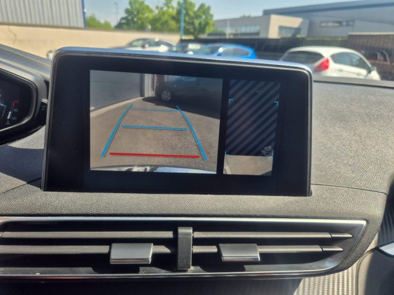 PEUGEOT 5008 II 2018