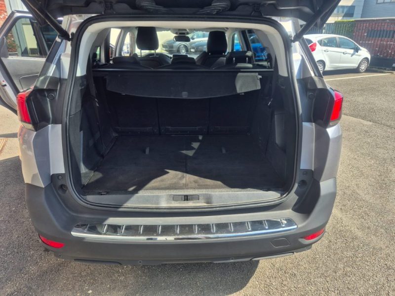 PEUGEOT 5008 II 2018