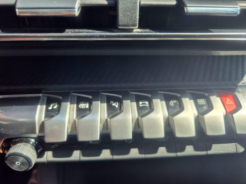 PEUGEOT 5008 II 2018