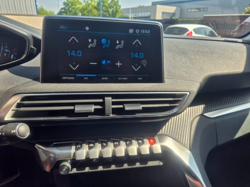 PEUGEOT 5008 II 2018