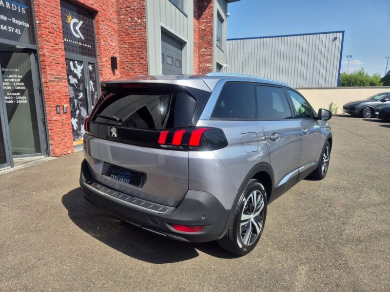 PEUGEOT 5008 II 2018