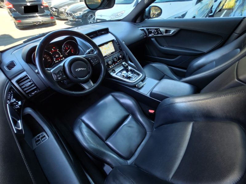 JAGUAR F-TYPE COUPE 3.0 V6 340 R-DYNAMIC*PANO*CAMERA*