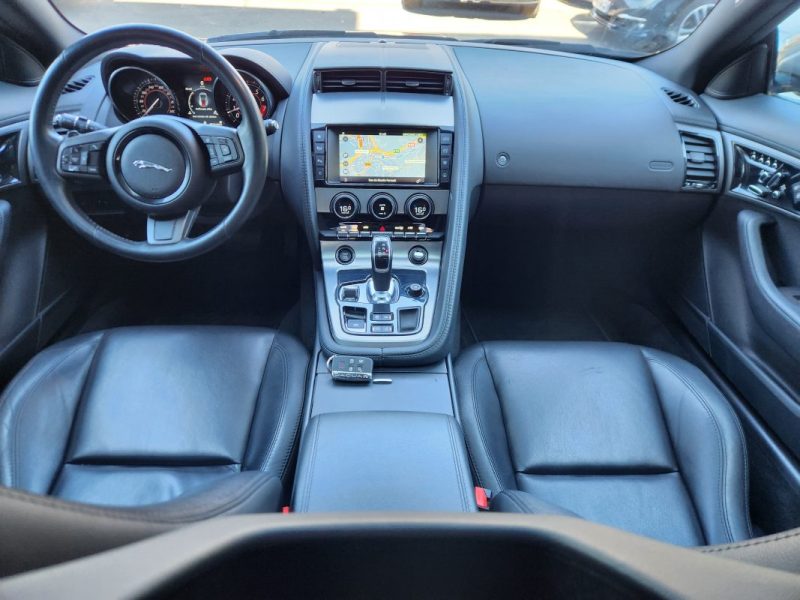 JAGUAR F-TYPE COUPE 3.0 V6 340 R-DYNAMIC*PANO*CAMERA*