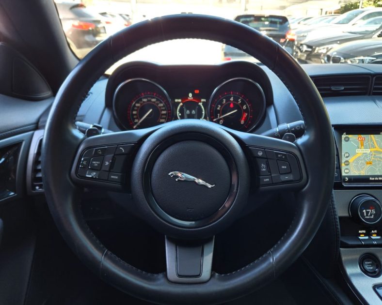 JAGUAR F-TYPE COUPE 3.0 V6 340 R-DYNAMIC*PANO*CAMERA*